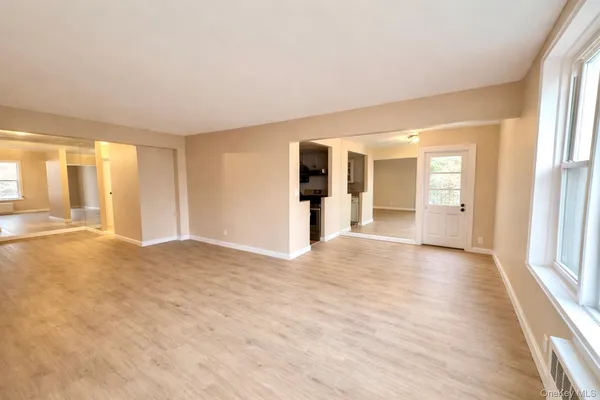 $235,000 | 245 Rumsey Road, Unit 3E, Yonkers, NY 10701