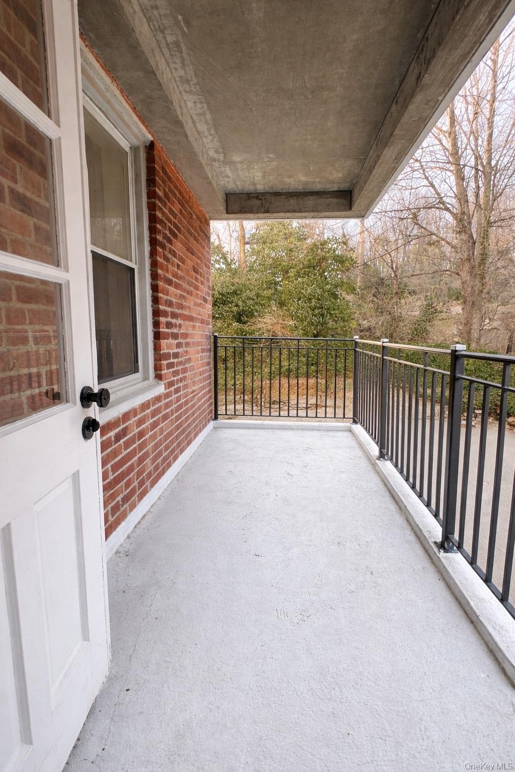 245 Rumsey Road, Unit 3E Yonkers, NY 10701 - Photo 5 of 24 a view of balcony