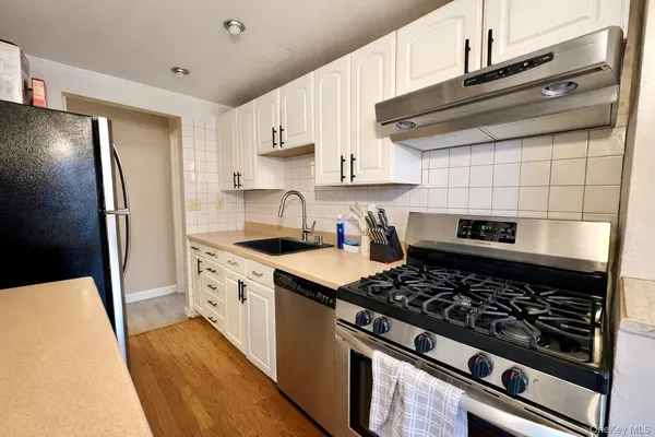 $235,000 | 245 Rumsey Road, Unit 3E, Yonkers, NY 10701