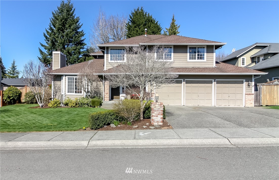 2011 239th Place Southeast Bothell, WA 98021 - Photo 2 of 31