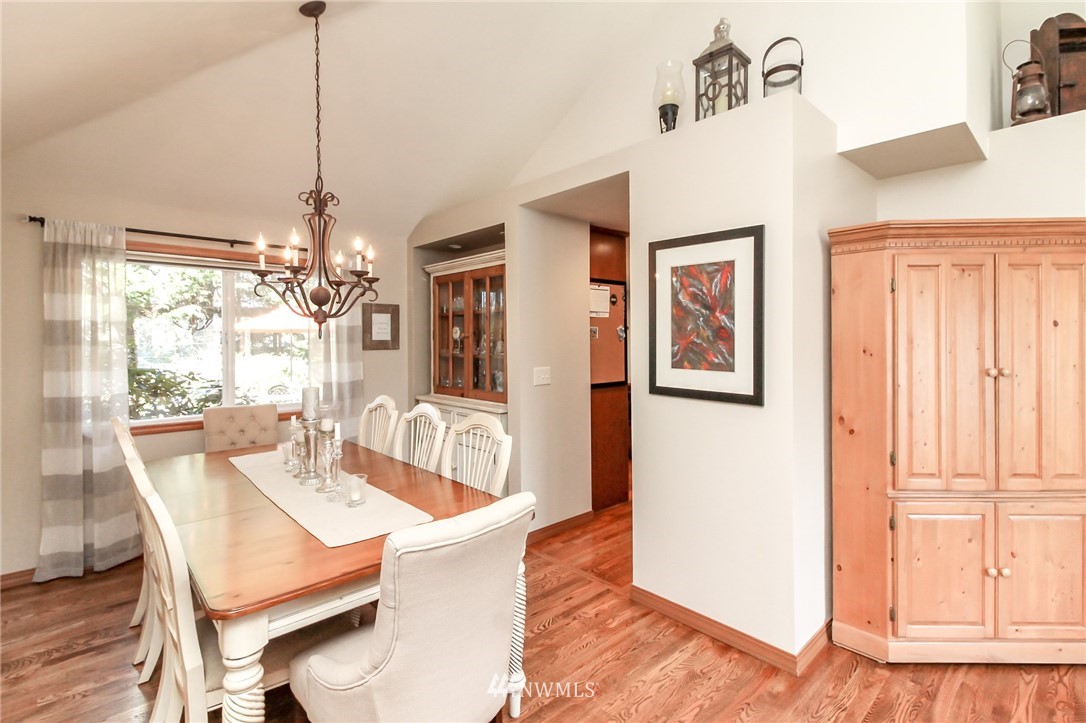 2011 239th Place Southeast Bothell, WA 98021 - Photo 16 of 31