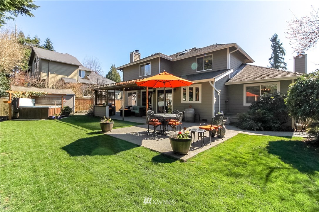 2011 239th Place Southeast Bothell, WA 98021 - Photo 3 of 31