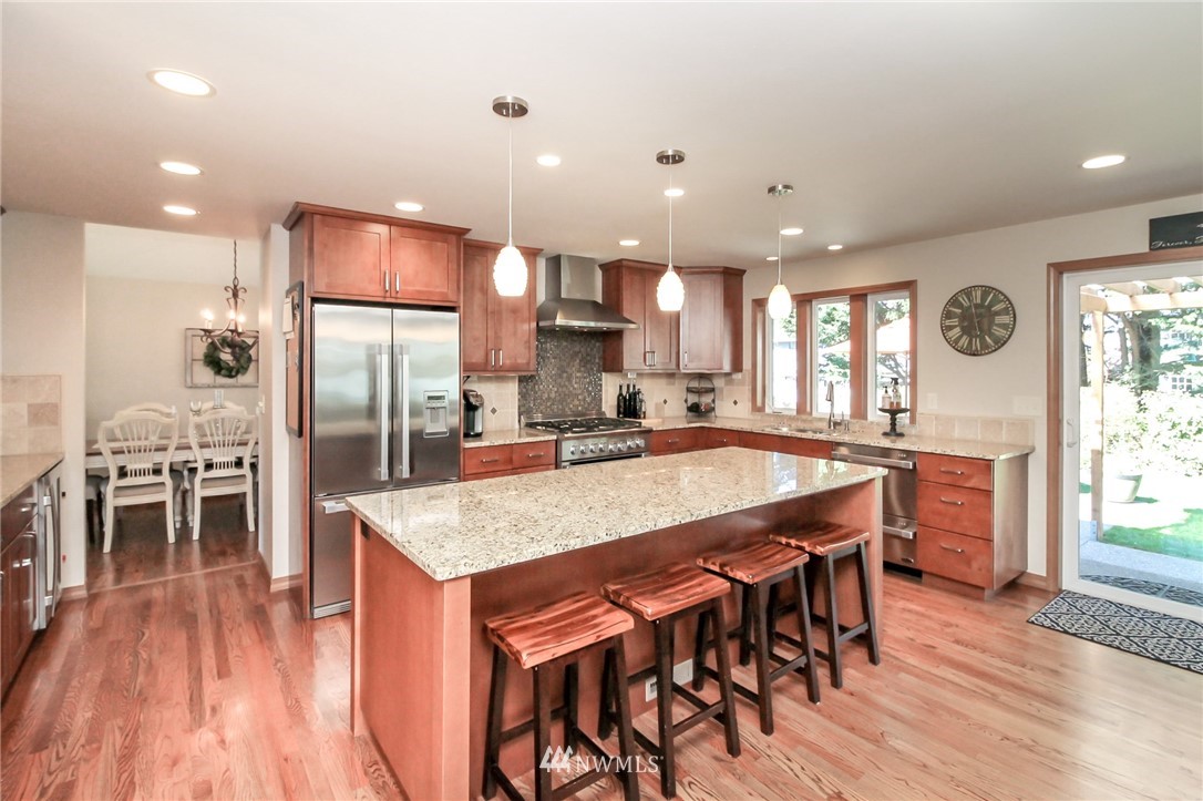 2011 239th Place Southeast Bothell, WA 98021 - Photo 8 of 31