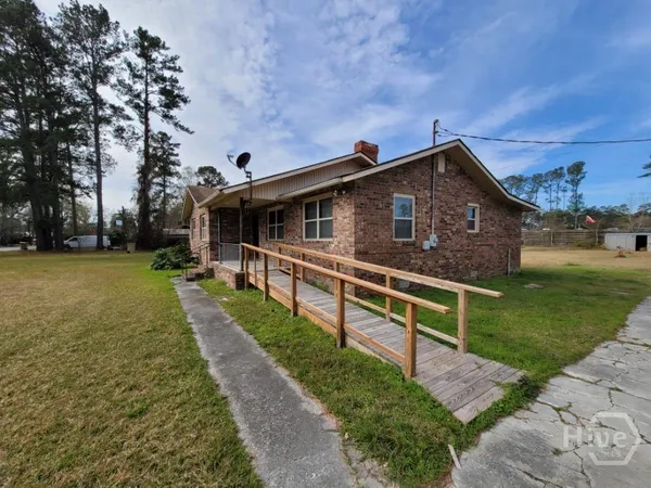 $1,500 | 127 Laurel Street, Richmond Hill, GA 31324