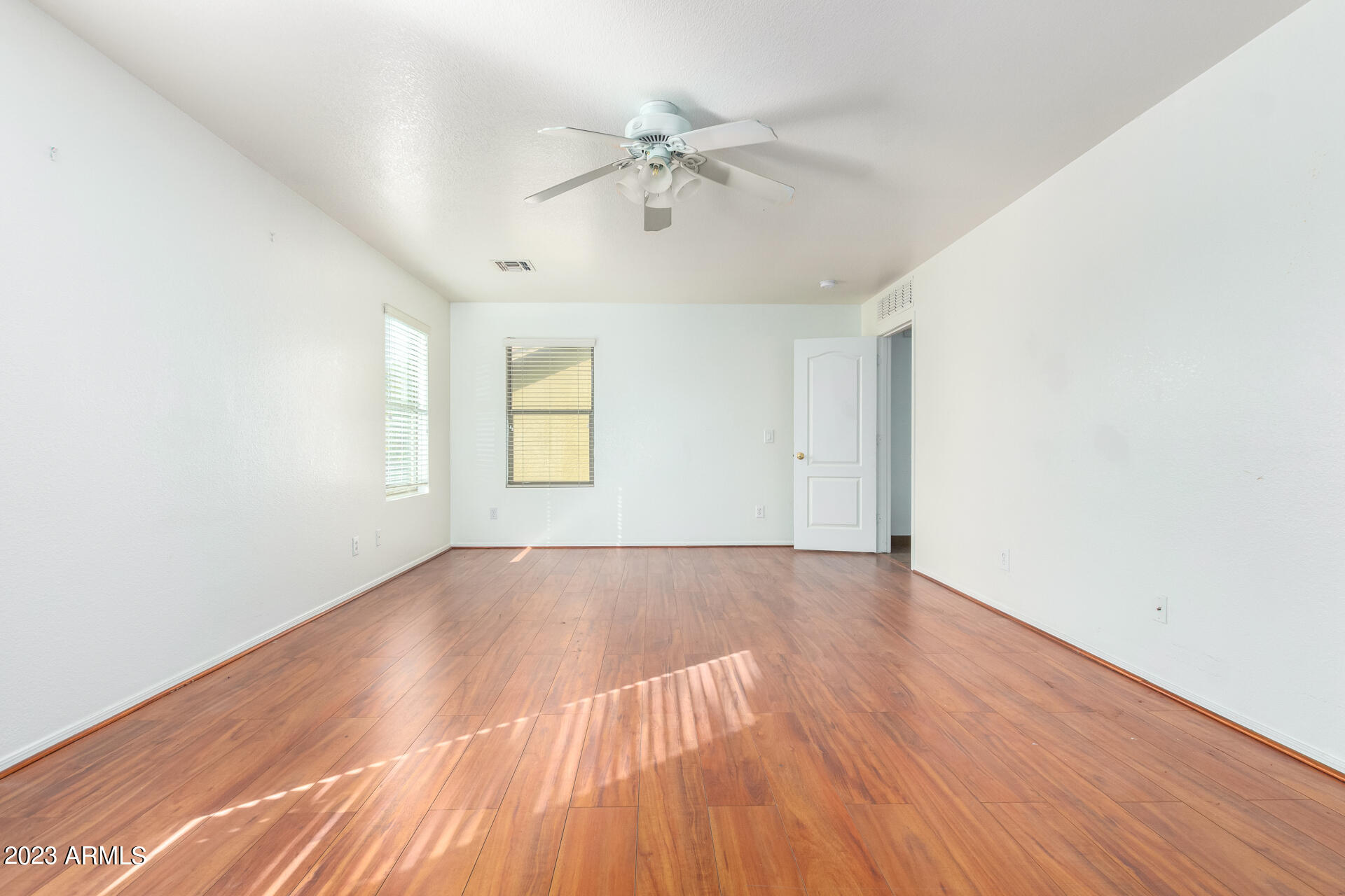 9409 West Jamestown Road Phoenix, AZ 85037 - Photo 17 of 27 0021-21 Jamestown