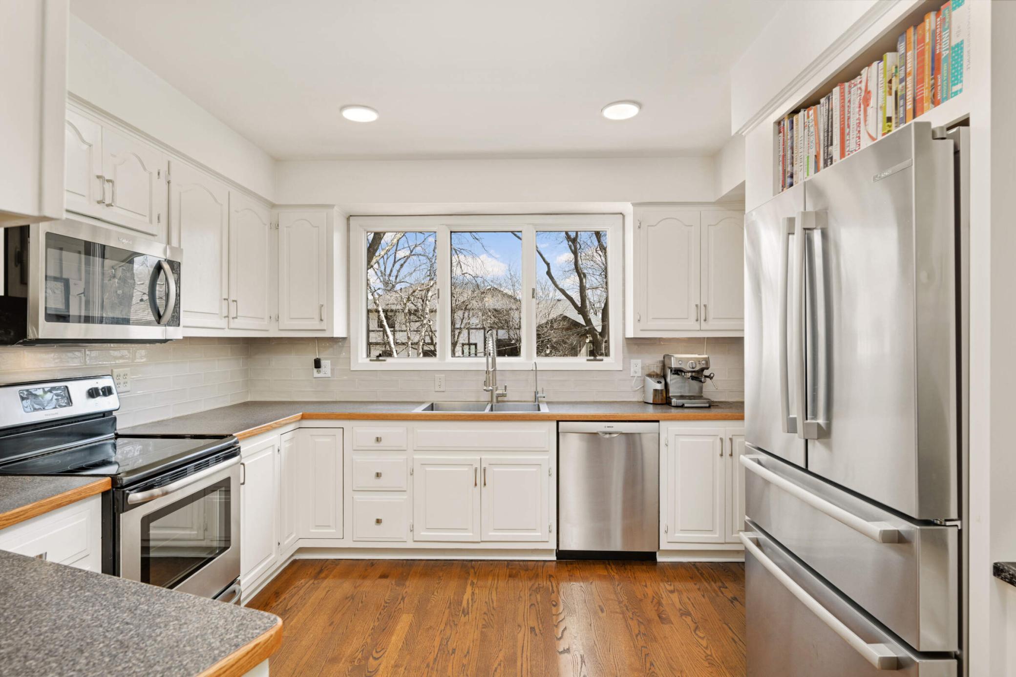 6015 View Lane Edina, MN 55436 - Photo 11 of 58