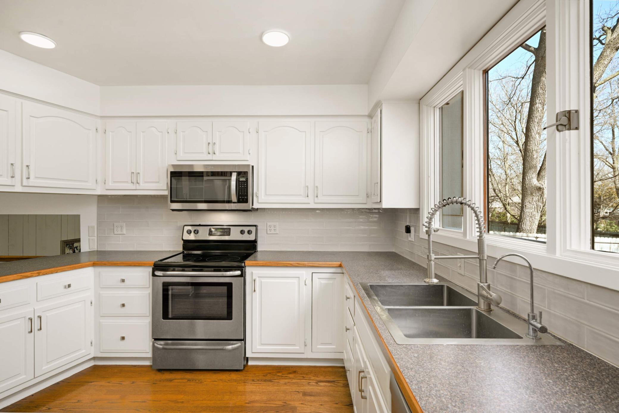 6015 View Lane Edina, MN 55436 - Photo 13 of 58