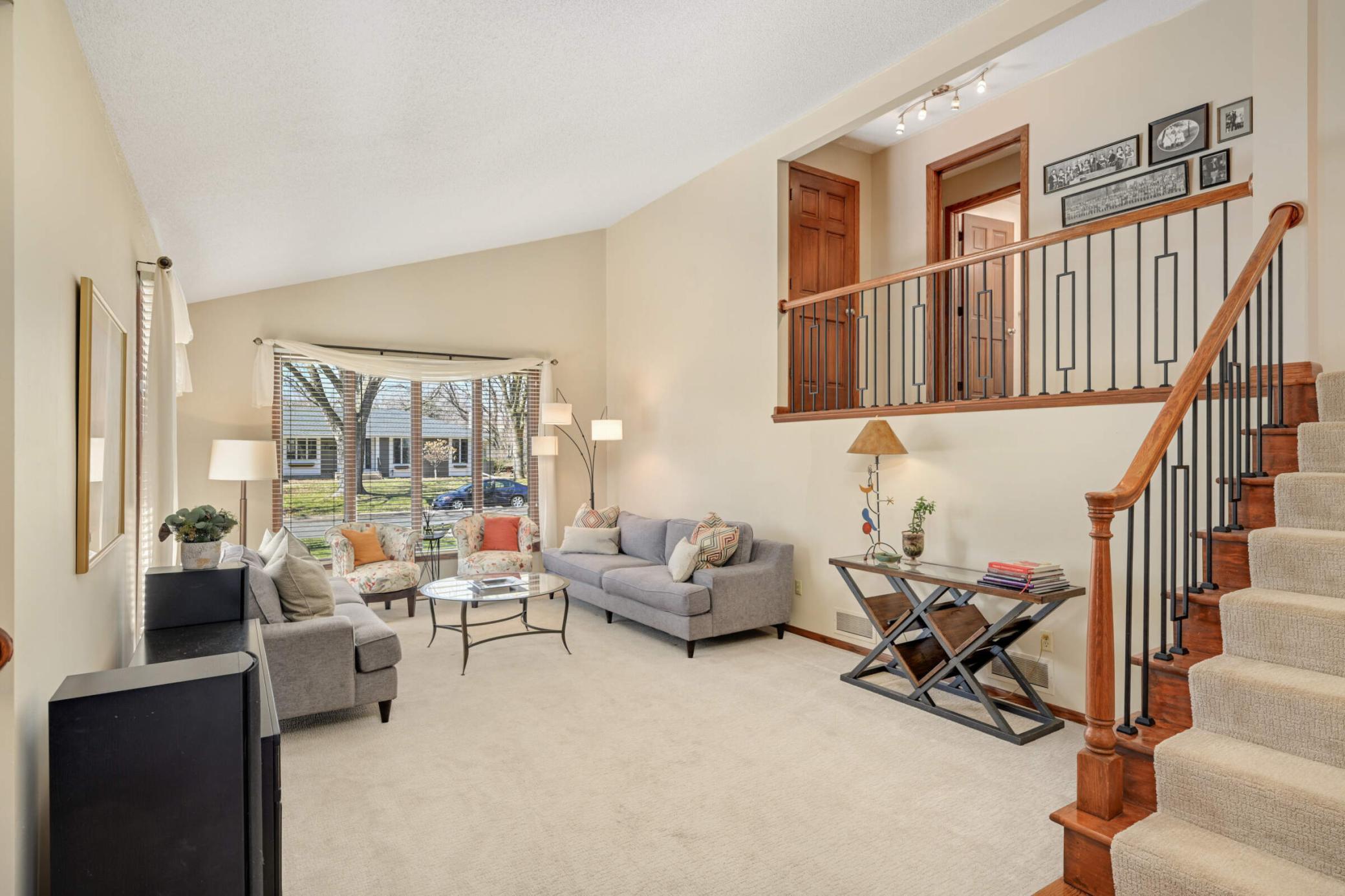 6015 View Lane Edina, MN 55436 - Photo 8 of 58