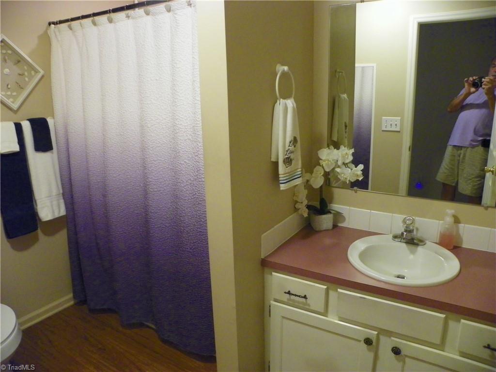 763 Tussey Road Lexington, NC 27295 - Photo 8 of 14 Hall Full Bath