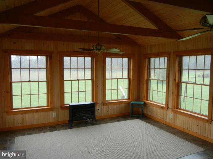 310 Walnut Street Road Salem, NJ 08079 - Photo 17 of 22 Sun Room