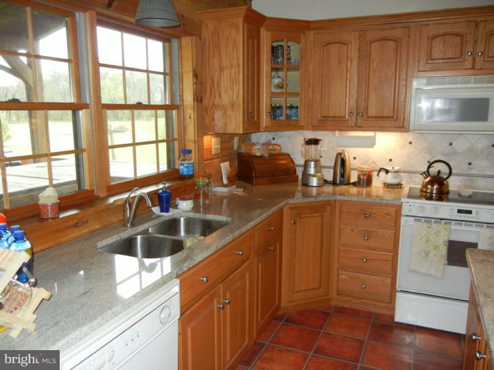 310 Walnut Street Road Salem, NJ 08079 - Photo 4 of 22 Kitchen