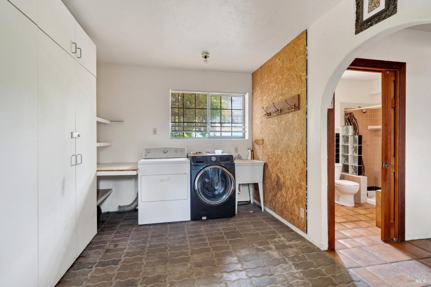 5455 First Gate Road Willits, CA 95490 - Photo 18 of 44 Gallery Image 18
