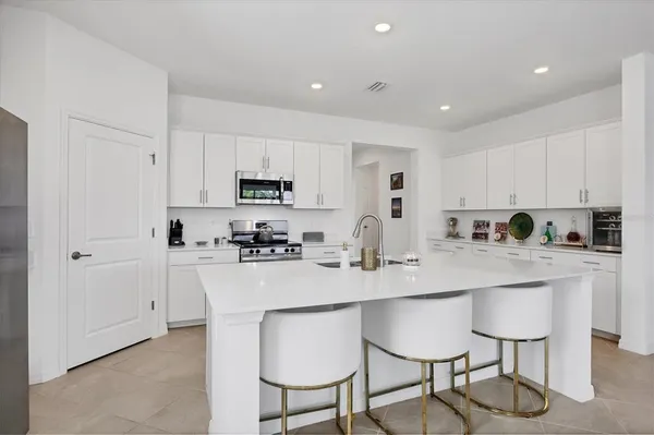 $2,800 | 11314 Pinot Drive, Venice, FL 34293