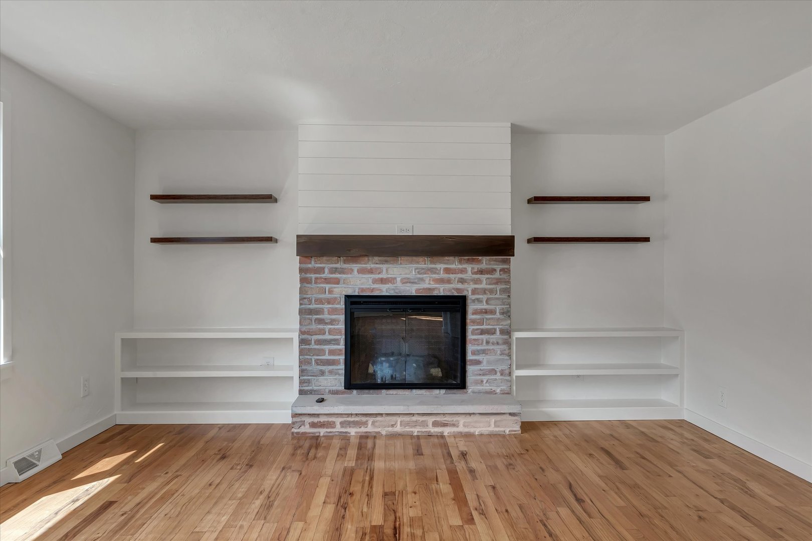 3230 40th Street Moline, IL 61265 - Photo 12 of 39 Gallery Image 12