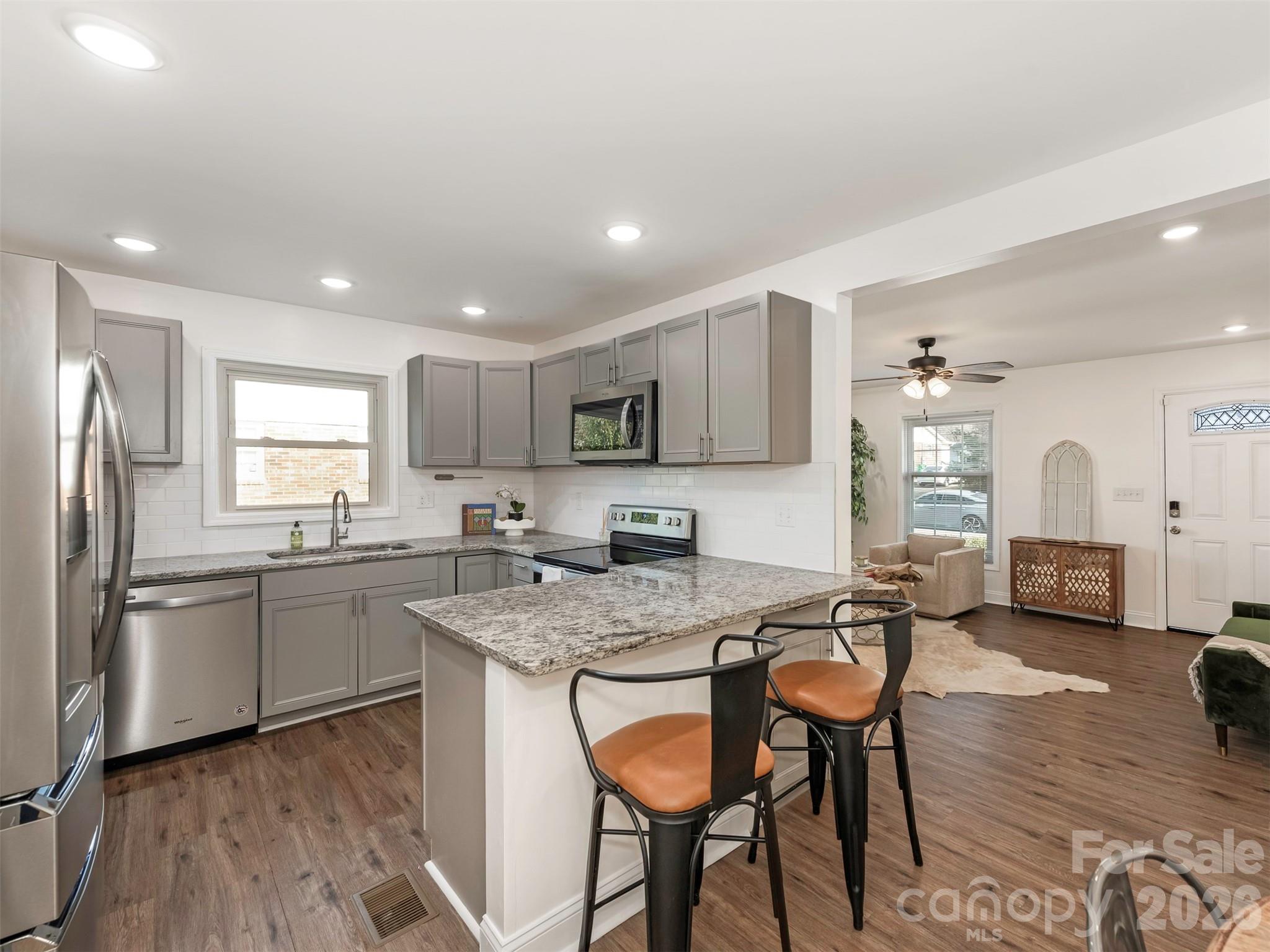 4014 Fieldcrest Road Charlotte, NC 28217 - Photo 11 of 36