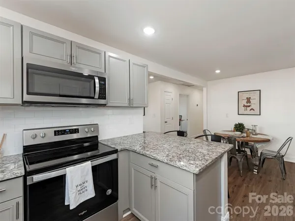 $499,000 | 4014 Fieldcrest Road, Charlotte, NC 28217
