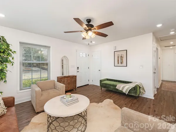 $499,000 | 4014 Fieldcrest Road, Charlotte, NC 28217