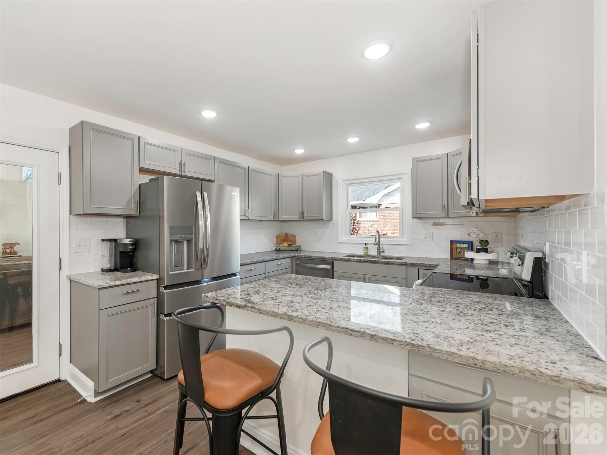 4014 Fieldcrest Road Charlotte, NC 28217 - Photo 10 of 36