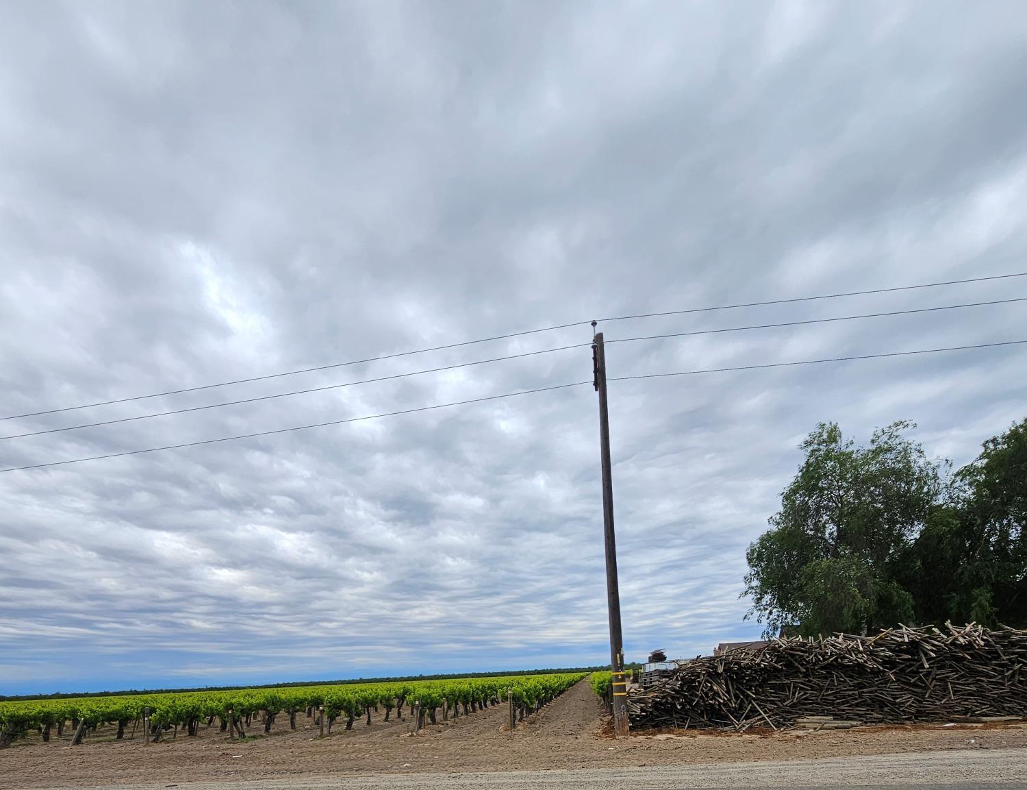 7517 Highway 145 Madera, CA 93637 - Photo 3 of 5 a view of a city