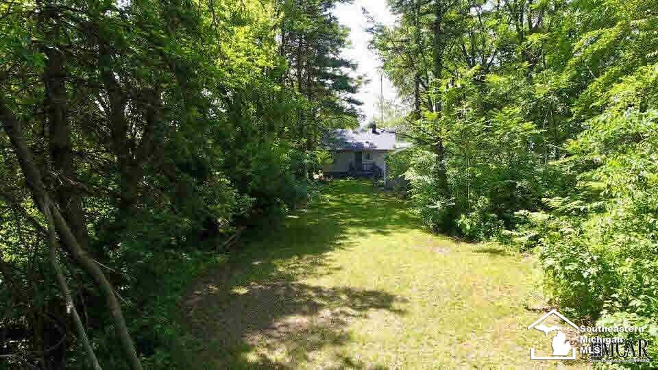 1032 Samaria Road Temperance, MI 48182 - Photo 4 of 18 21303751-3.JPG