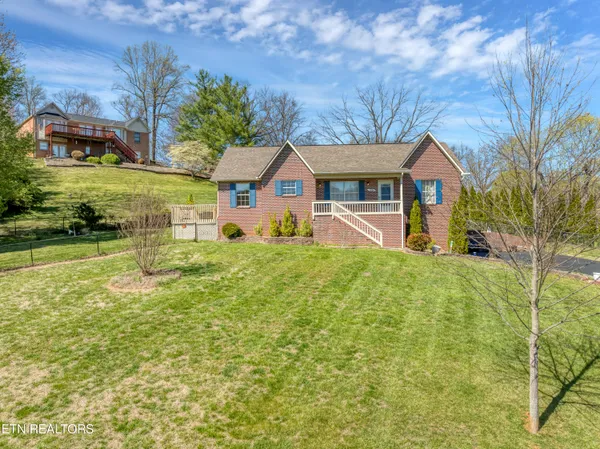$395,000 | 1580 Pin Oak Drive, Morristown, TN 37814