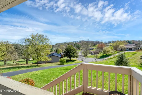 $395,000 | 1580 Pin Oak Drive, Morristown, TN 37814