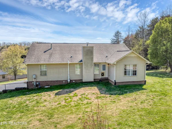 $395,000 | 1580 Pin Oak Drive, Morristown, TN 37814