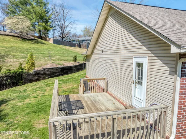 $395,000 | 1580 Pin Oak Drive, Morristown, TN 37814