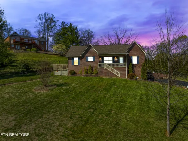 $395,000 | 1580 Pin Oak Drive, Morristown, TN 37814