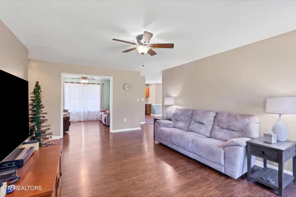 $395,000 | 1580 Pin Oak Drive, Morristown, TN 37814