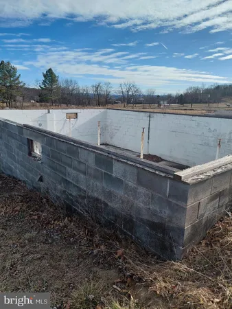 $45,000 | 72 Beagle Boot Lane, Maysville, WV 26833