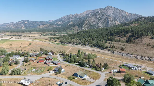 $695,000 | 505 Forest Cir Drive, Alpine, WY 83128