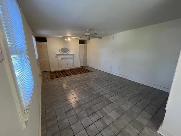 $1,350 | 8129 Maple Street, New Orleans, LA 70118