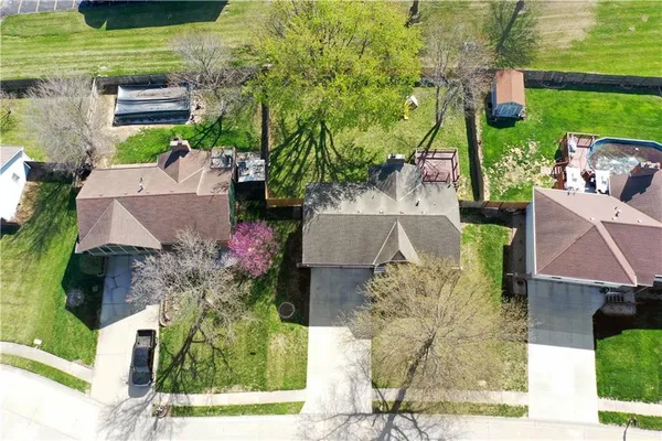 $300,000 | 4005 North 31st Street, St. Joseph, MO 64506