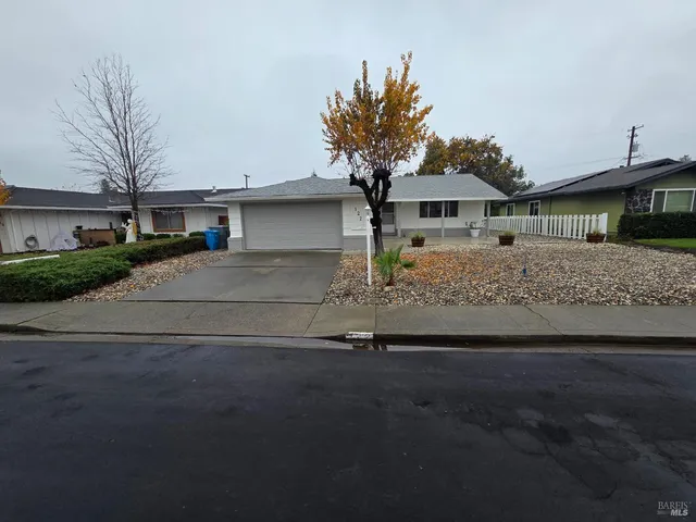 $549,900 | 122 Carlsbad Circle, Vacaville, CA 95687