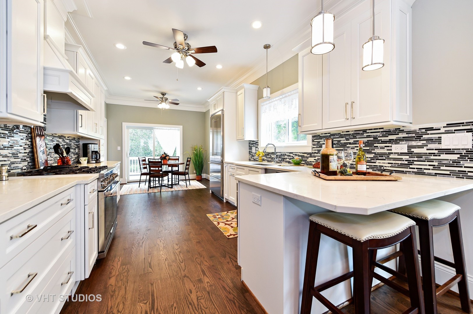 441 Repton Road Riverside, IL 60546 - Photo 4 of 30