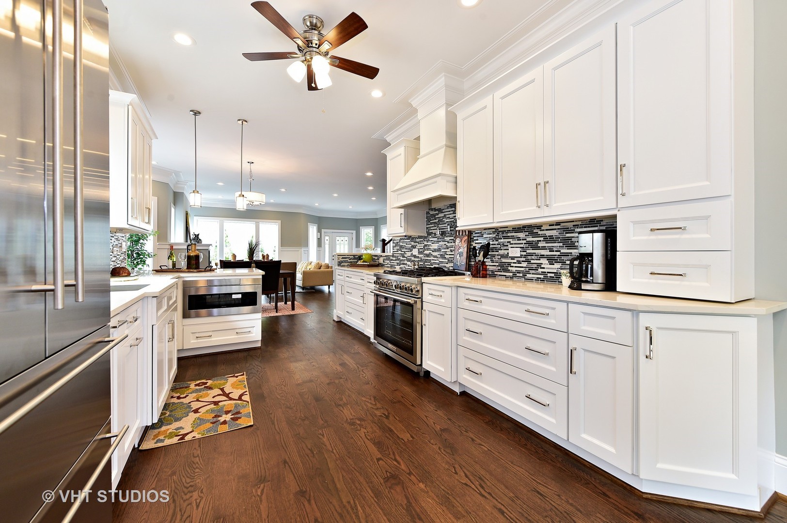 441 Repton Road Riverside, IL 60546 - Photo 5 of 30