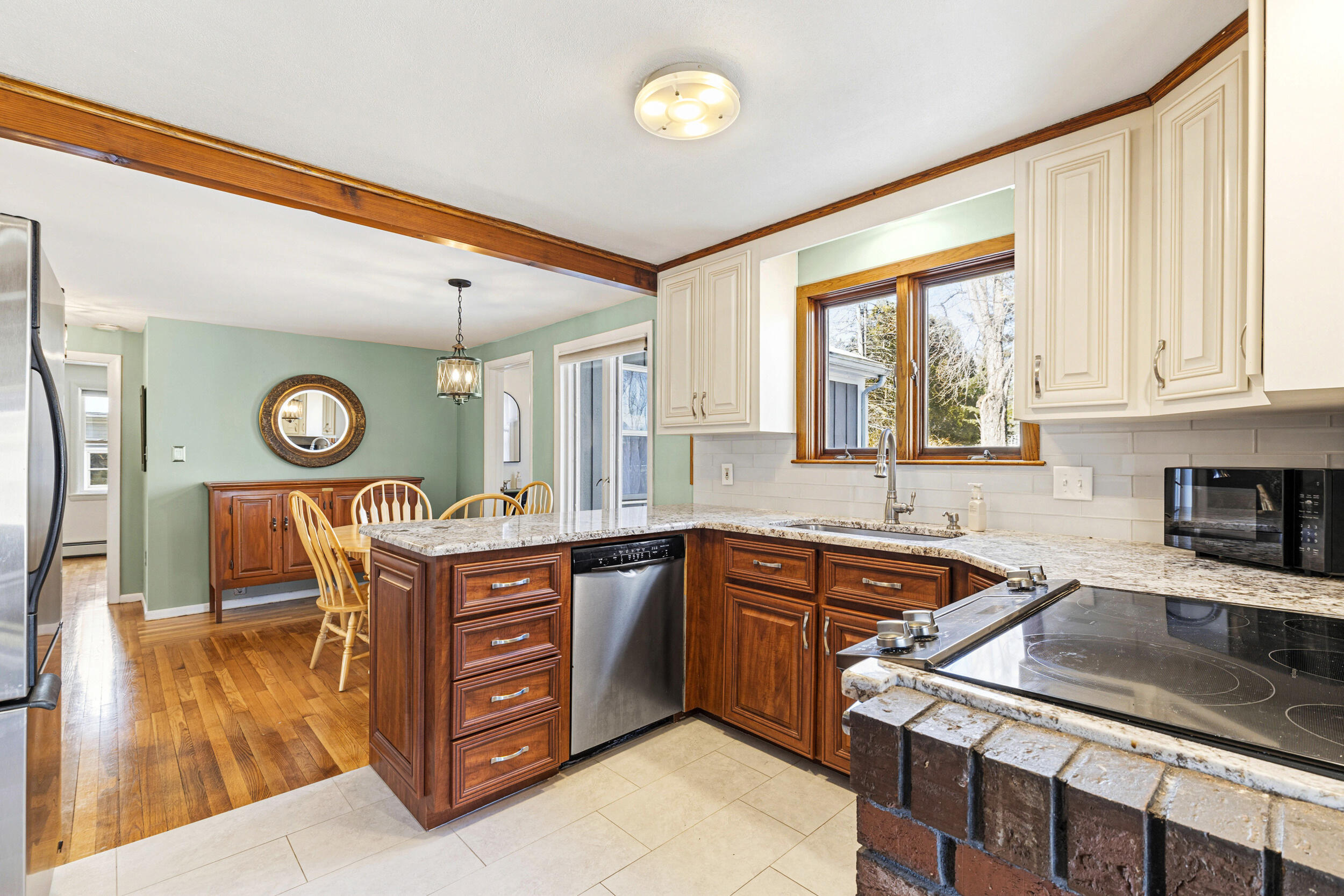 3 Willow Lane Cumberland, ME 04021 - Photo 4 of 60 Kitchen