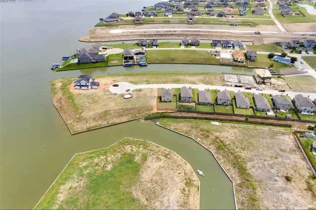 $2,000 | 11020 South Lake Mist Lane, Willis, TX 77318