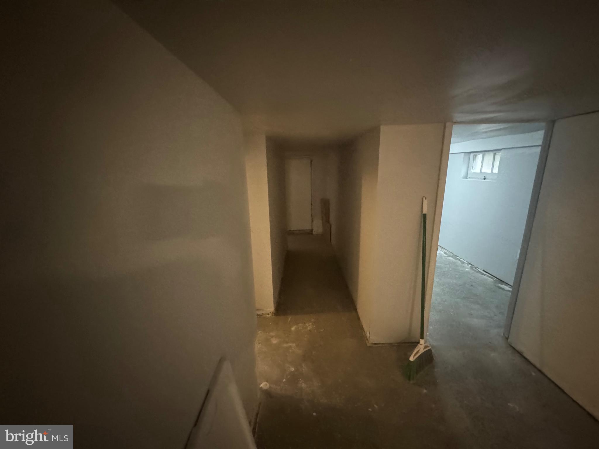 6203 McClean Boulevard Baltimore, MD 21214 - Photo 21 of 26 a view of a room