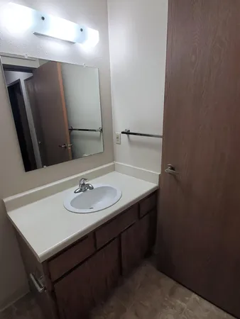 $805 | 1003 Scotts Avenue, Unit 101, Morris, MN 56267