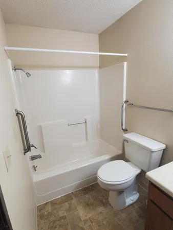 $805 | 1003 Scotts Avenue, Unit 101, Morris, MN 56267