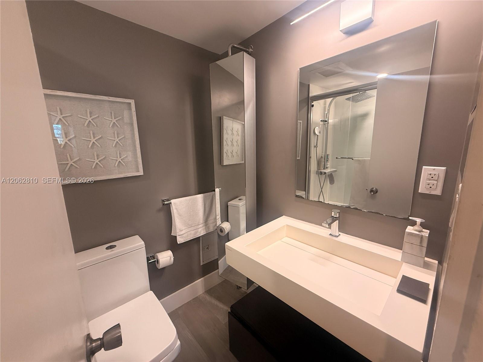 100 Lincoln Road, Unit 314B Miami Beach, FL 33139 - Photo 10 of 25 Gallery Image 10