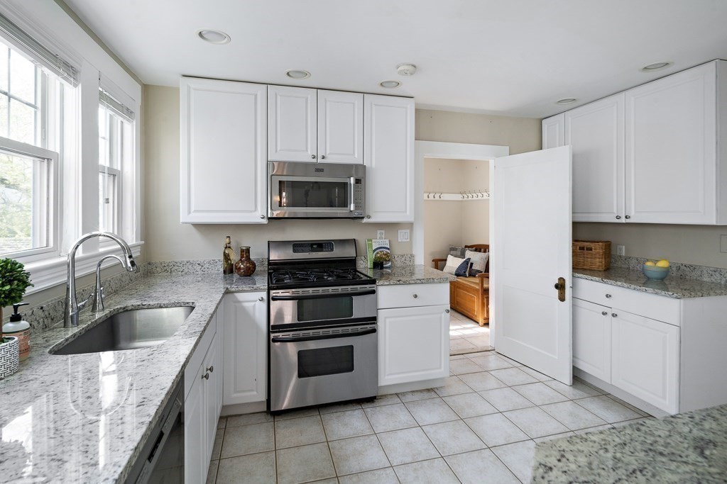33 Barnard Road, Unit 33 Belmont, MA 02478 - Photo 10 of 16 Gallery Image 10