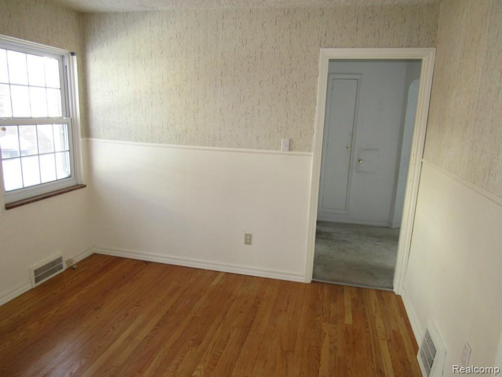 164 Erie Road Pontiac, MI 48341 - Photo 26 of 38