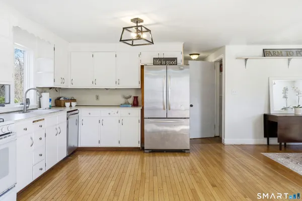 $450,000 | 155 Buttonball Lane, Glastonbury, CT 06033