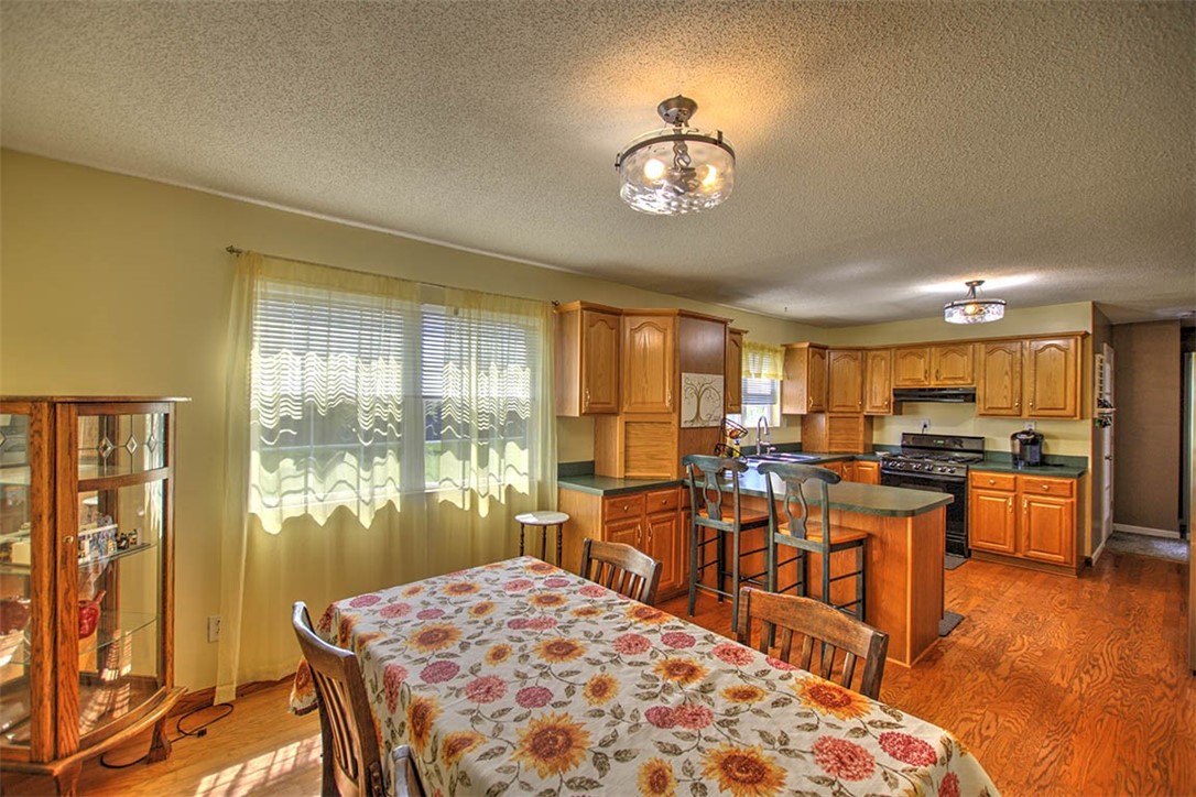 1910 South Ferndell Drive Decatur, IL 62521 - Photo 15 of 32