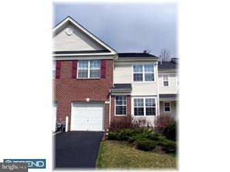 32 Simons Way Huntingdon Valley, PA 19006 - Photo 1 of 12 Exterior Front