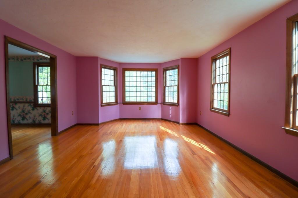 19 Robin Road Norfolk, MA 02056 - Photo 5 of 35 Gallery Image 5
