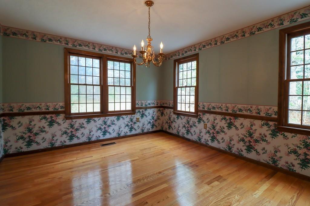 19 Robin Road Norfolk, MA 02056 - Photo 7 of 35 Gallery Image 7
